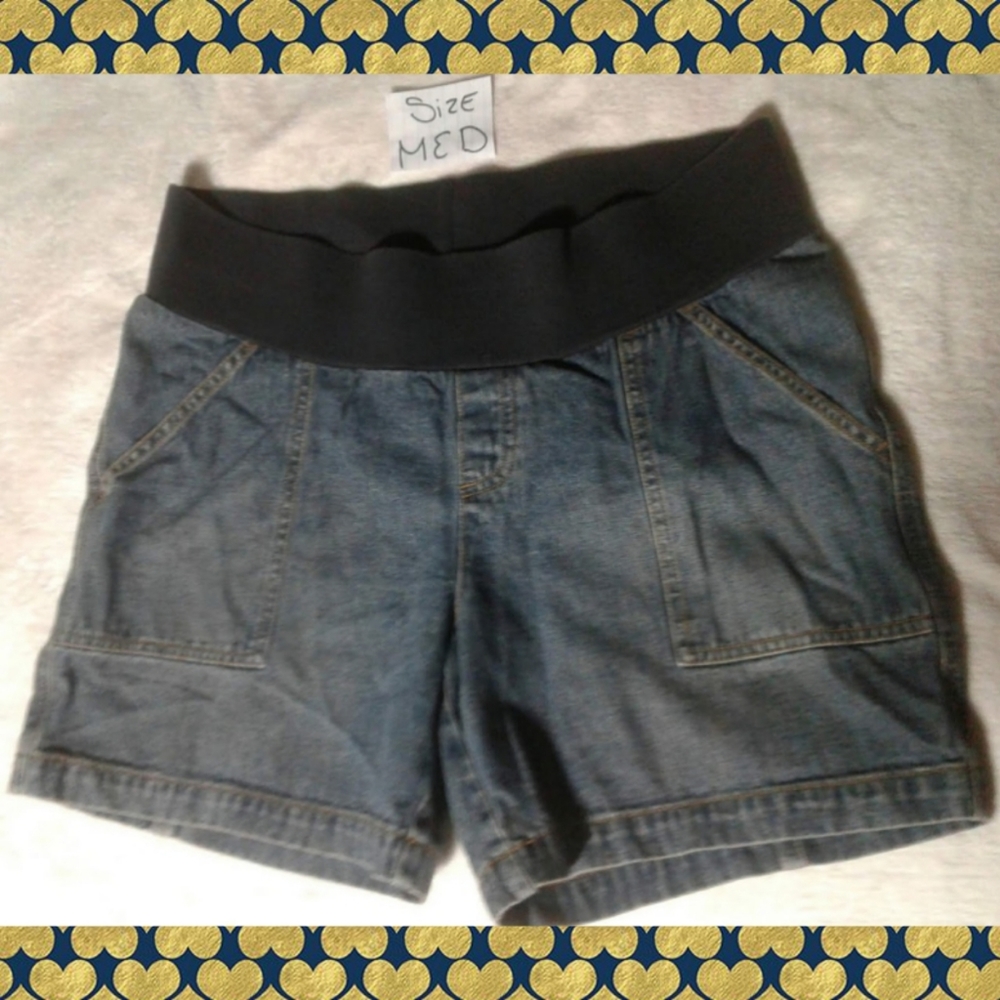 DUO MATERNITY SIZE MED JEAN SHORTS